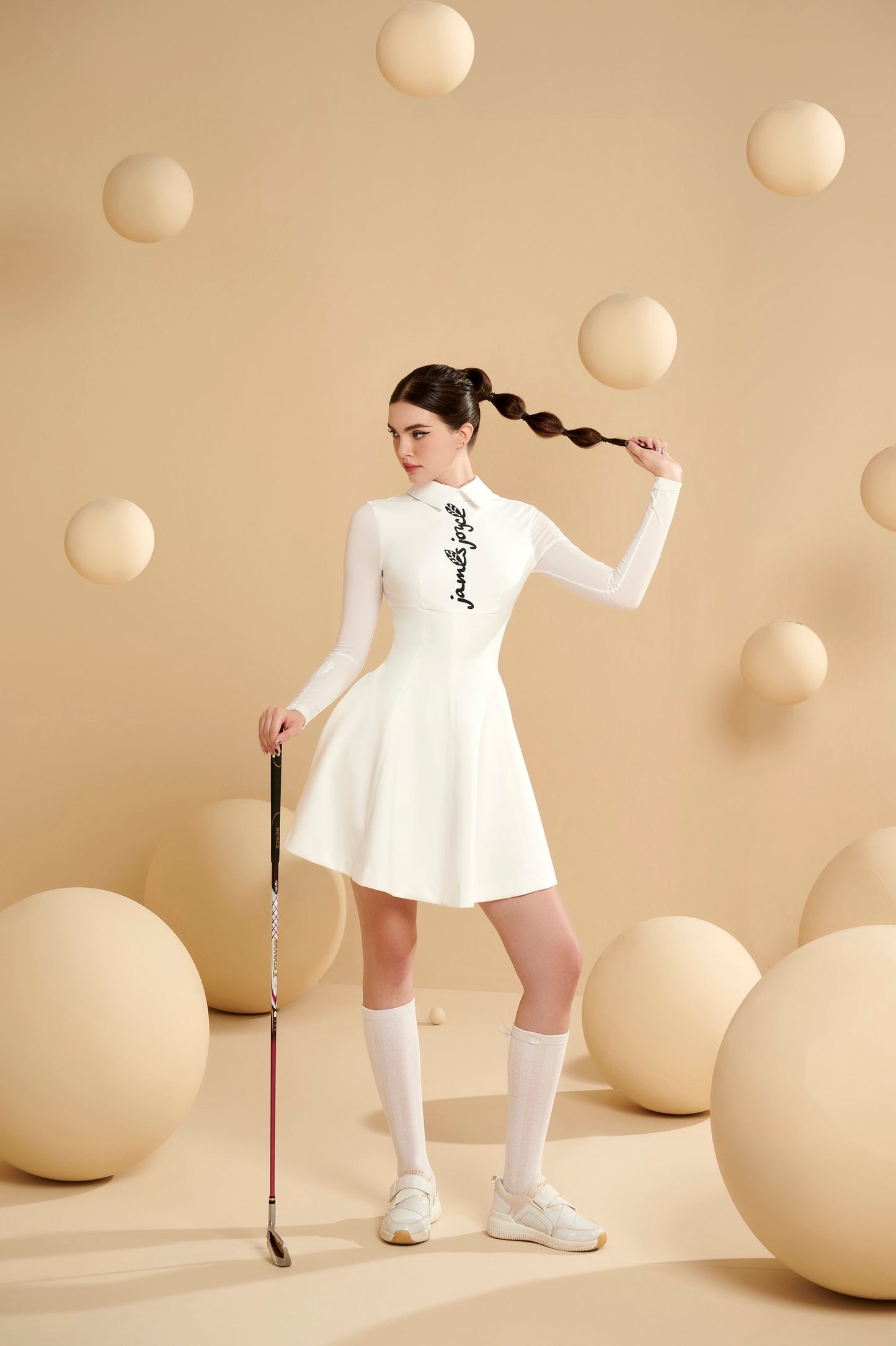 女式雏菊白色连衣裙