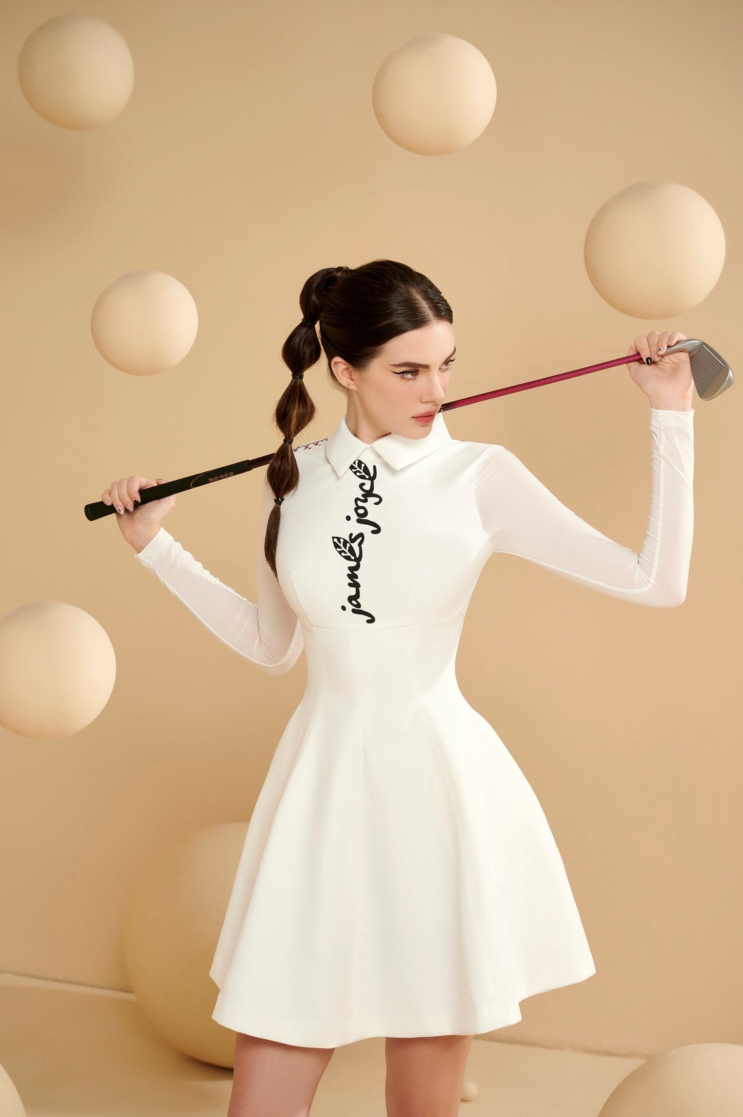 女式雏菊白色连衣裙