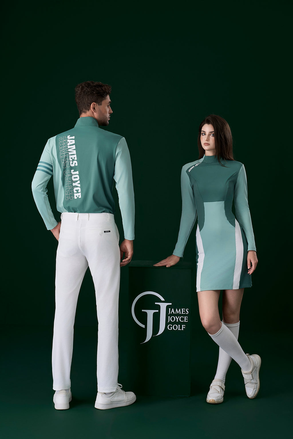 청록색 여성 드레스