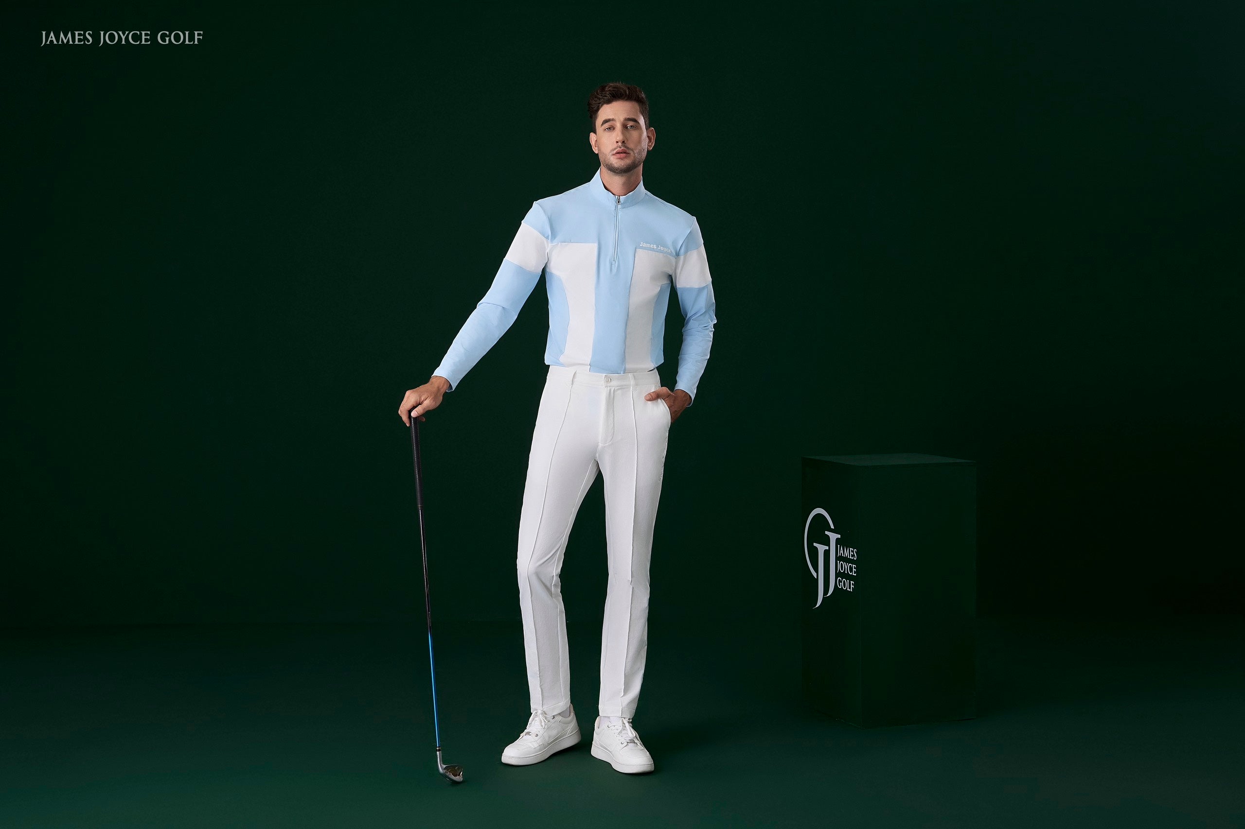 蓝白色男士衬衫