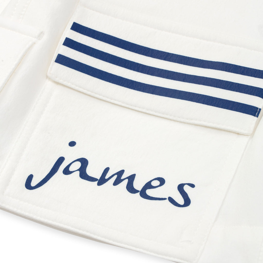 蝴蝶结白色裙子