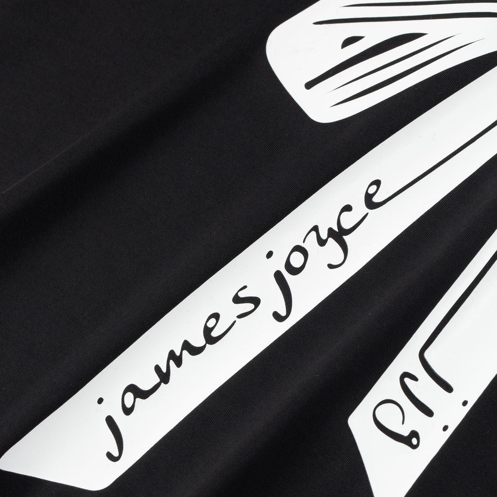 蝴蝶结黑色衬衫