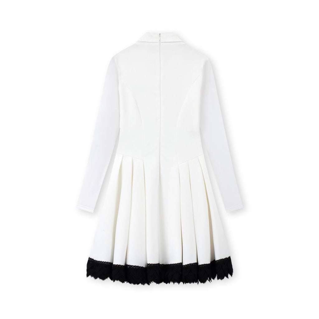 白色蕾丝连衣裙